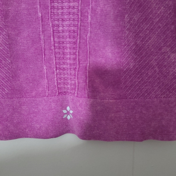 NINE WEST ACTIVE TOP Women's Size M NWT - Picture 8 of 9